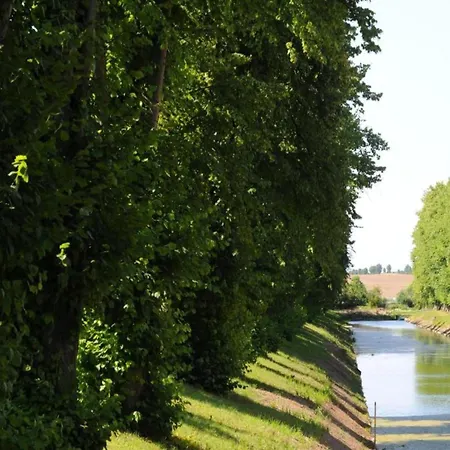 Idyllische An Der Ostseekueste Stellshagen